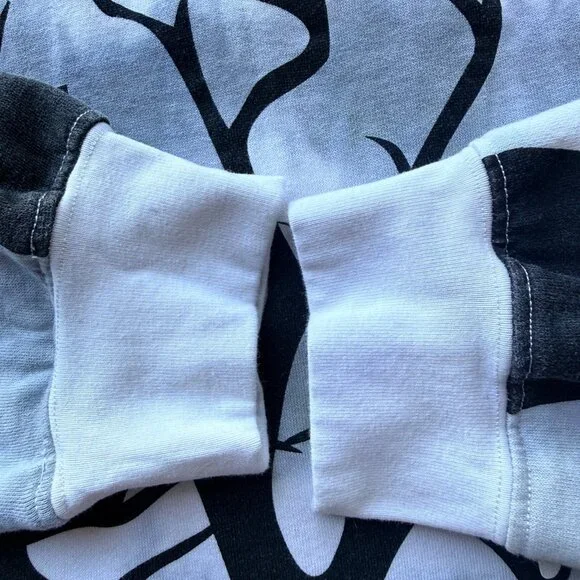 Disney Sweatshirt Womens Small Gray Black Cotton Blend Halloween Crew Neck - Picture 9 of 10